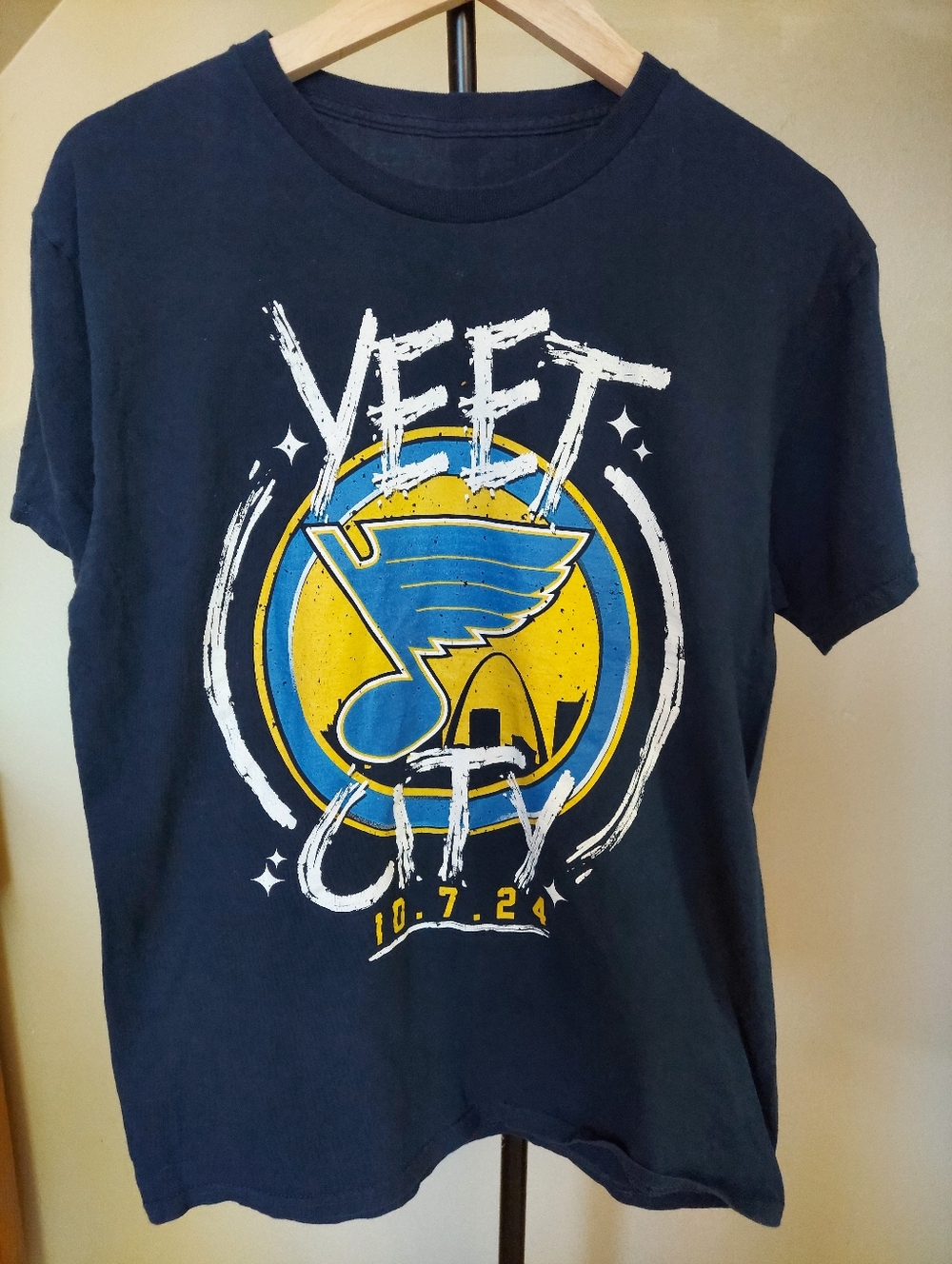 St. Louis Blues YEET City 10.7.24 NHL shirt  Sz M Authentic  100%  Cotton